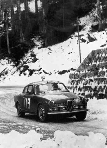 Alfa Romeo Giulietta rally car