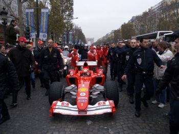 Ferrari Parade in Paris