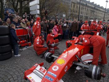 Ferrari Parade in Paris