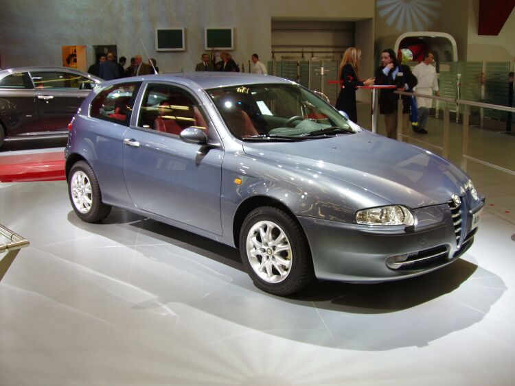 Alfa Romeo at the 2004 Brussels International Motor Show