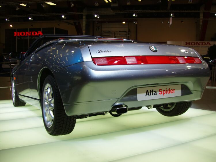 Alfa Romeo at the 2004 Brussels International Motor Show