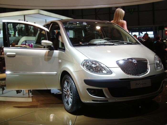 World Premiere of the Lancia Musa compact MPV at the 2004 Geneva Salon