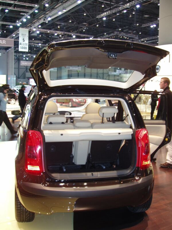 World Premiere of the Lancia Musa compact MPV at the 2004 Geneva Salon