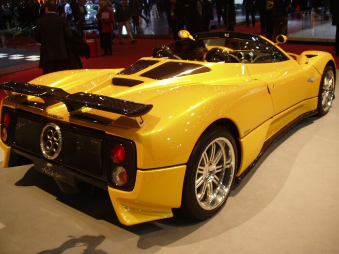 Pagani Zonda C12S 7.3 at the 2004 Geneva Salon