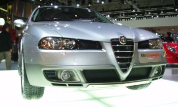 click here for Alfa Romeo Crosswagon Q4 at the 2004 Paris International Motor Show photo gallery