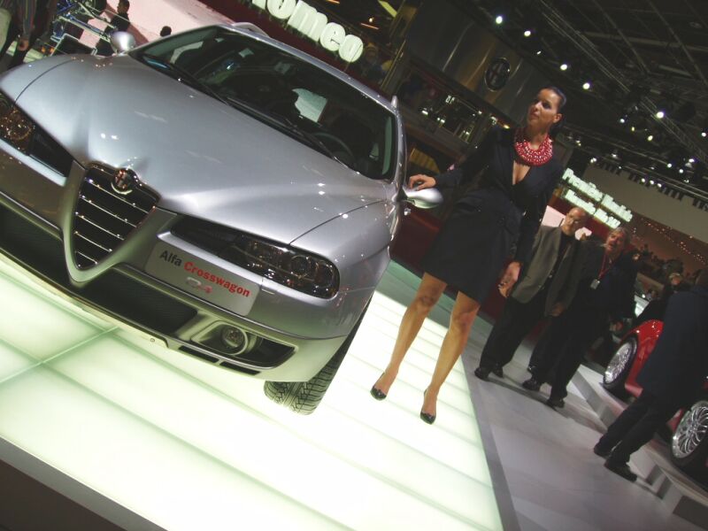 Alfa Romeo Crosswagon Q4 at the 2004 Paris International Motor Show