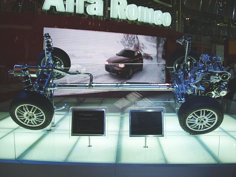 Alfa Romeo Crosswagon Q4 at the 2004 Paris International Motor Show