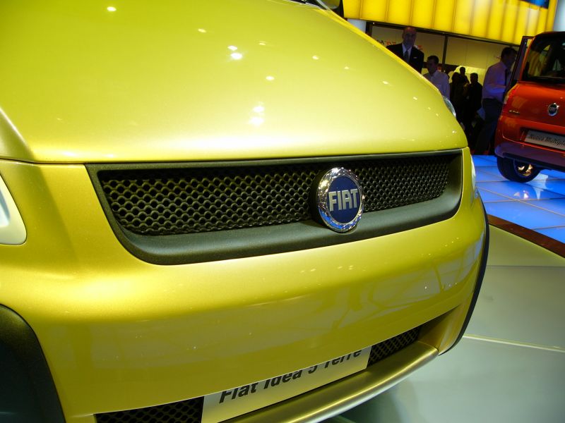 Fiat Idea 5Terre concept at the 2004 Paris Mondial de l'Automobile