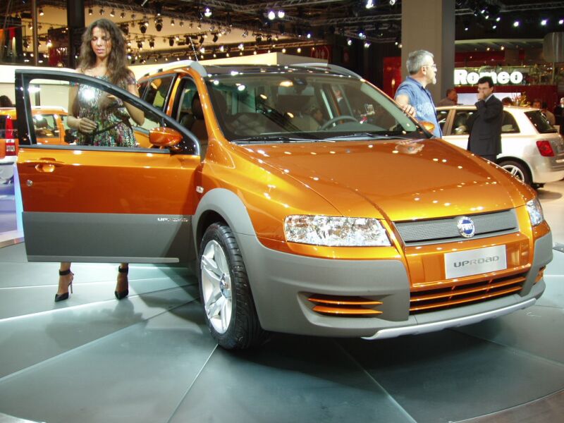 Fiat Stilo Uproad World Premiere at the 2004 Paris Motor Show