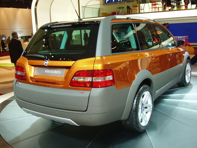 Fiat Stilo Uproad World Premiere at the 2004 Paris Motor Show