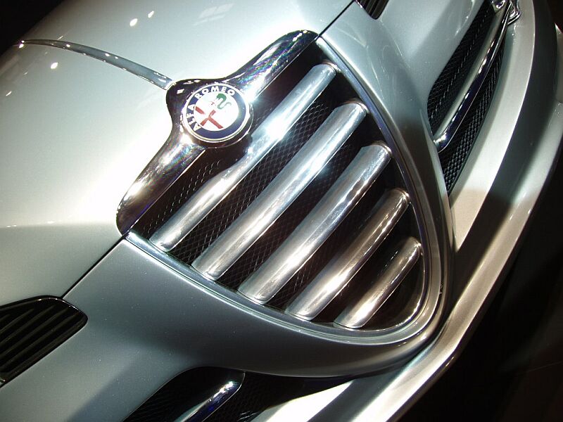 Giugiaro Alfa Romeo Visconti at the 2004 Paris Motor Show