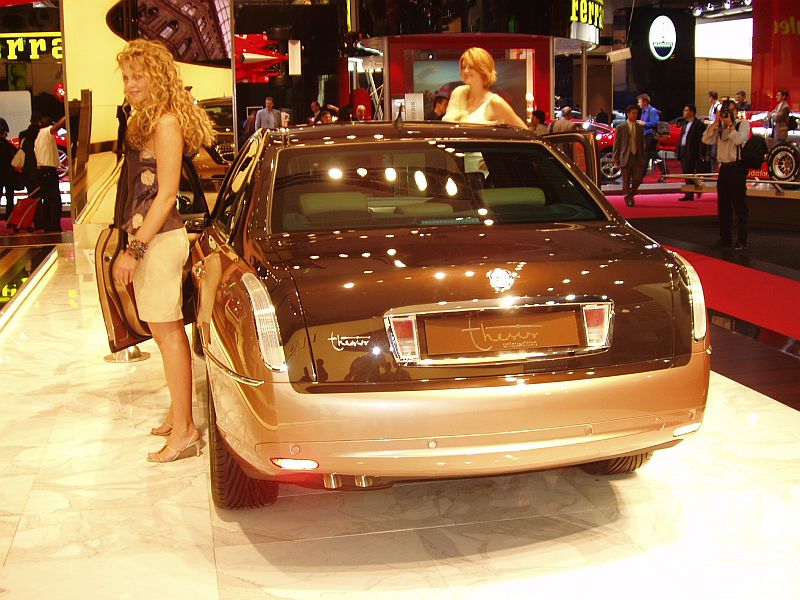 Lancia Thesis bi-colore at the 2004 Paris International Motor Show