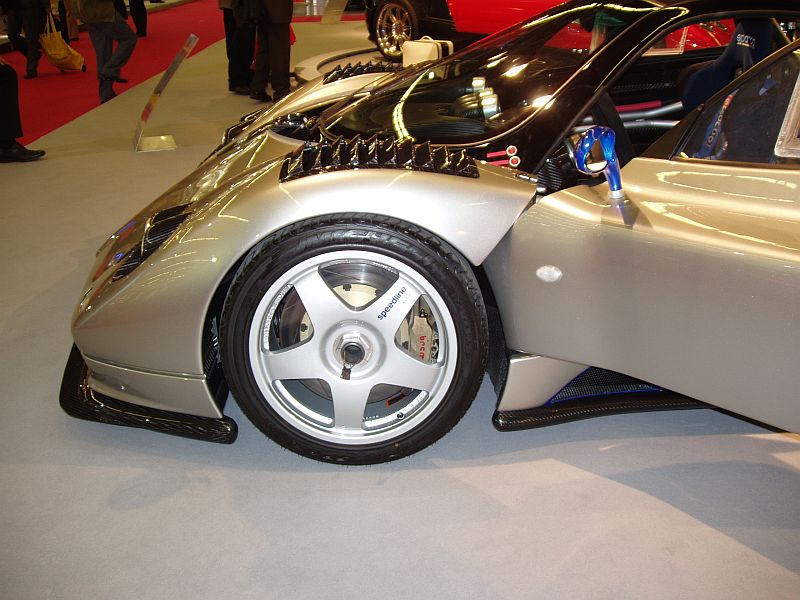 Pagani Zonda GT-racer at the 2004 Paris Mondial de l'Automobile