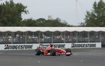 Michael Schumacher on his way to pole position in Melbourne