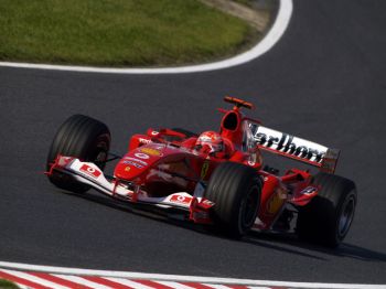 Action from the 2004 Japanese Grand Prix