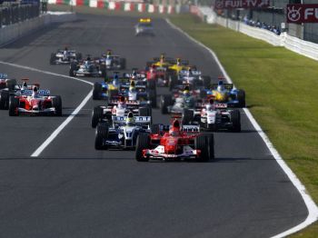 Action from the 2004 Japanese Grand Prix