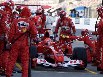 Action from the 2004 Japanese Grand Prix at Suzuka