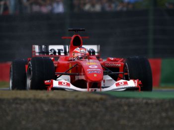 Action from the 2004 Japanese Grand Prix at Suzuka