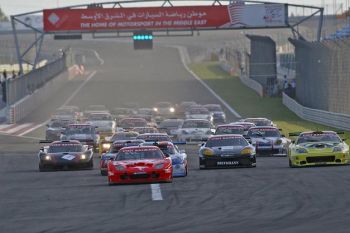 Startline action from Bahrain: the Coopers Ferrari 550 Maranello driven by David Brabham leads the field away, a position it was to hold until the chequrered flag was shown