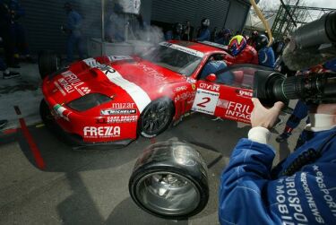 No2 BMS Scuderia Italia Ferrari 550 Maranello on its way to victory at Monza