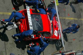 2004 FIA GT Championship race action