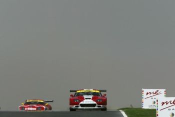 FIA GT Championship action from Dubai