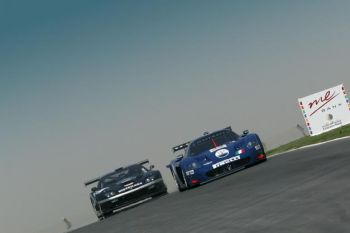 FIA GT Championship action from Dubai