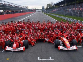 The Ferrari Maserati World Finals came to a close yesterday at the Monza circuit with a demonstration run by four Scuderia Ferrari Marlboro F2004, driven by Michael Schumacher, Rubens Barrichello, Luca Badoer and Andrea Bertolini