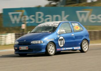 Fiat Palio Special Series racing in the 2004 South African Production Car Championship