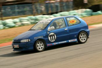 Fiat Palio Special Series racing in the 2004 South African Production Car Championship