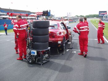 FIA ETCC action from Donington Park on Sunday