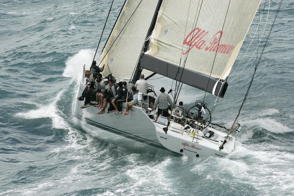 Alfa Romeo, New Zealand's new super maxi, hit 28 knots boatspeed during today's (25 August 2005) Whitehaven Beach Race at the Hamilton Island Hahn Premium Race Week in the Whitsunday Islands off the far north coast of Queensland