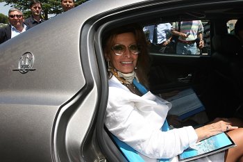 The Maserati Quattroporte, flagship saloon of the Trident Marque, was the car of choice for Sophia Loren to attend the ceremony in which she was appointed Honorary Citizen of Pozzuoli, the small town near Naples where she grew up