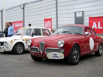 The Estoril racetrack played host to an Iberic concentration organised by Alfa Romeo's Spanish importer and by the Spanish Alfa Romeo Club in a close collaboration with the Portuguese Alfa Romeo Club, turning the Portuguese circuit into an enormous 'Cuore Sportivo', alowing Iberic 'Alfistas' to live out a magical day in a passionate surrounding