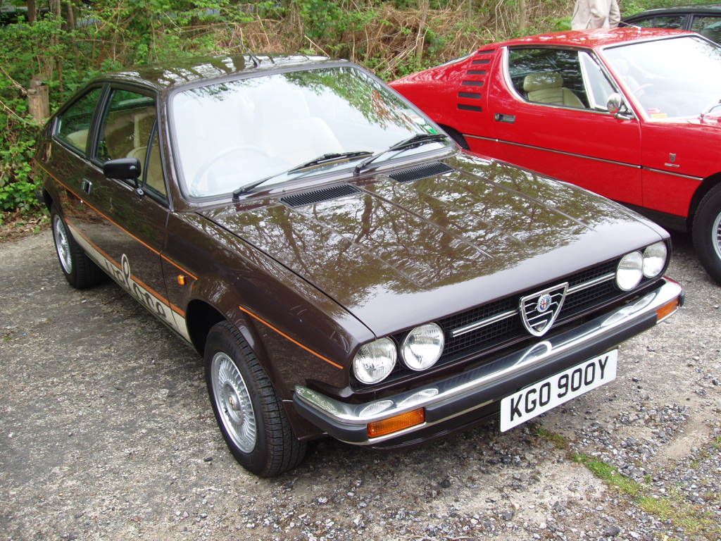 Alfa Romeo at the Auto Italia 2005 'Spring Italian Car Day' at Brooklands - 30th April 2005