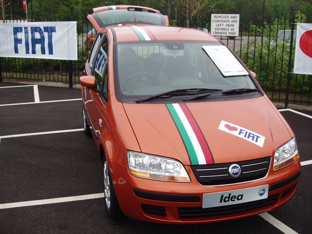 Fiat at the 2005 Auto Italia 'Spring Italian Car' Day, Brooklands