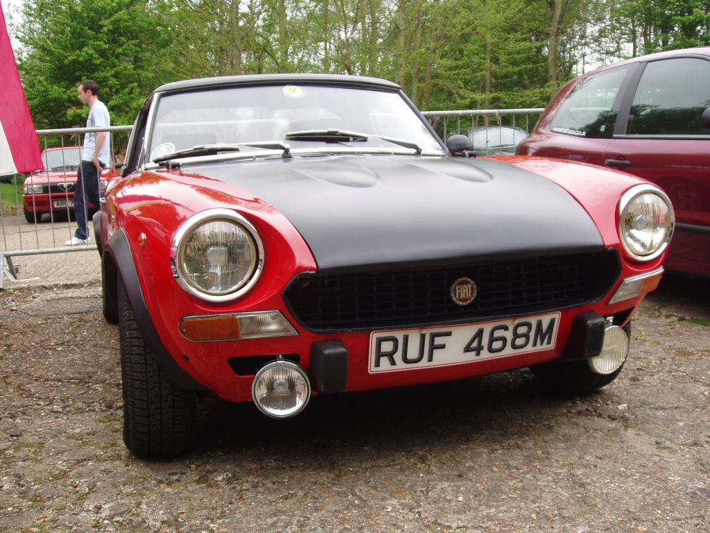 Fiat at the 2005 Auto Italia 'Spring Italian Car' Day, Brooklands