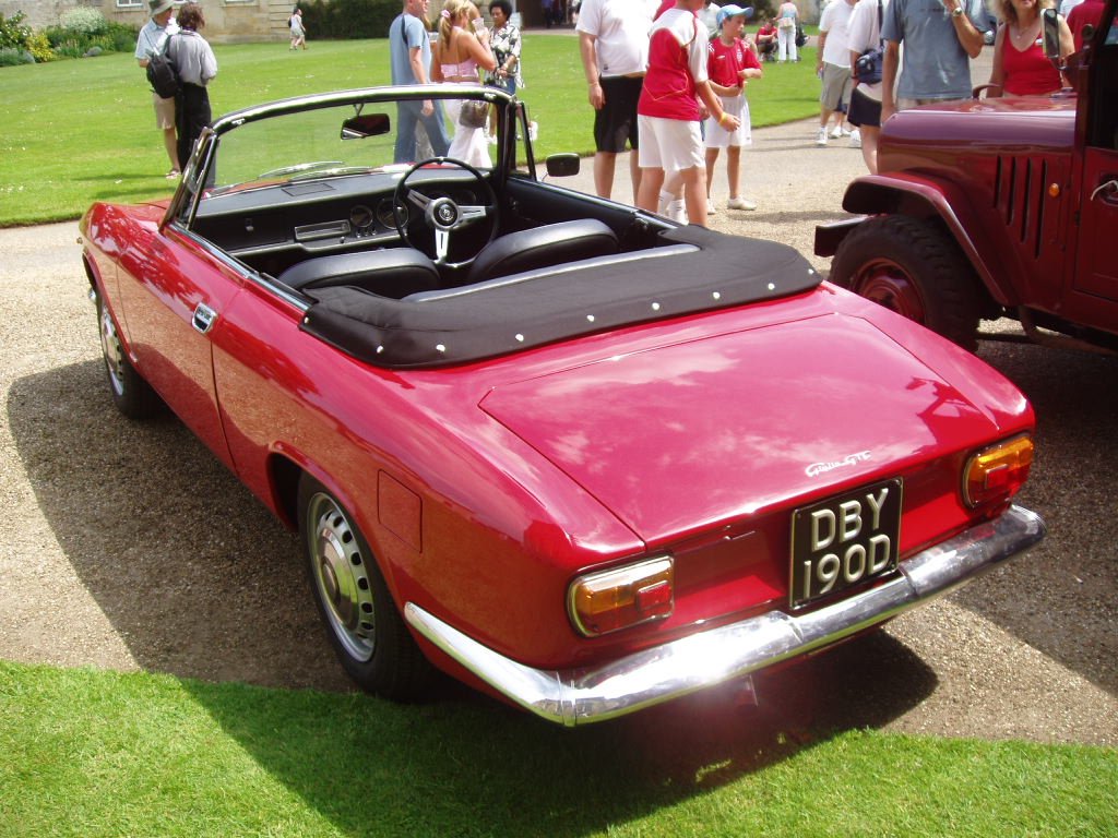 Alfa Romeo Owners Club UK - National Alfa Day 2005 - Boughton House, Kettering