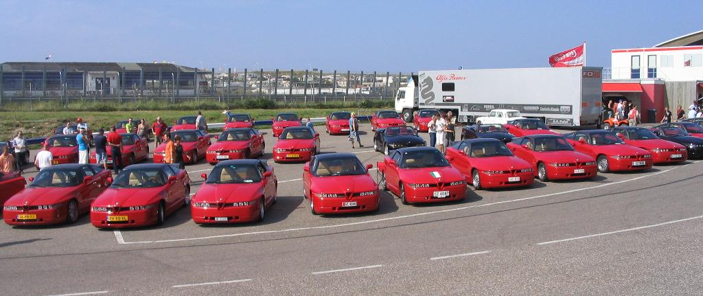 Alfa Romeo SZ world record gathering at Spettacolo Sportivo Alfa Romeo, Zandvoort 2005