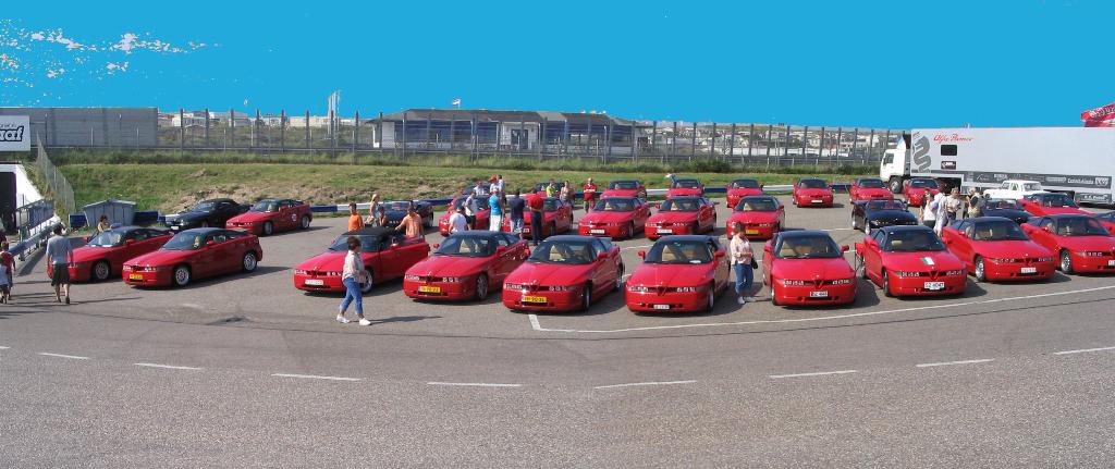 Alfa Romeo SZ world record gathering at Spettacolo Sportivo Alfa Romeo, Zandvoort 2005