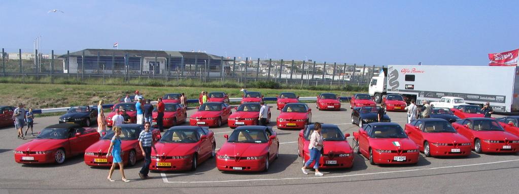 Alfa Romeo SZ world record gathering at Spettacolo Sportivo Alfa Romeo, Zandvoort 2005