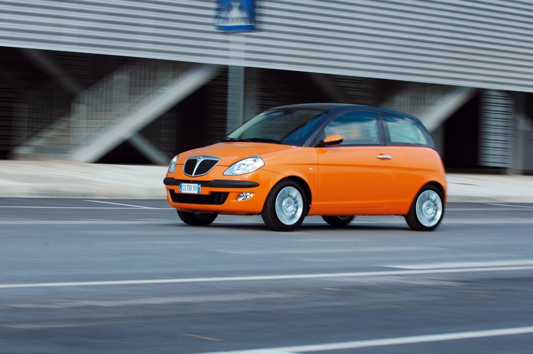 Lancia Ypsilon Momo Design