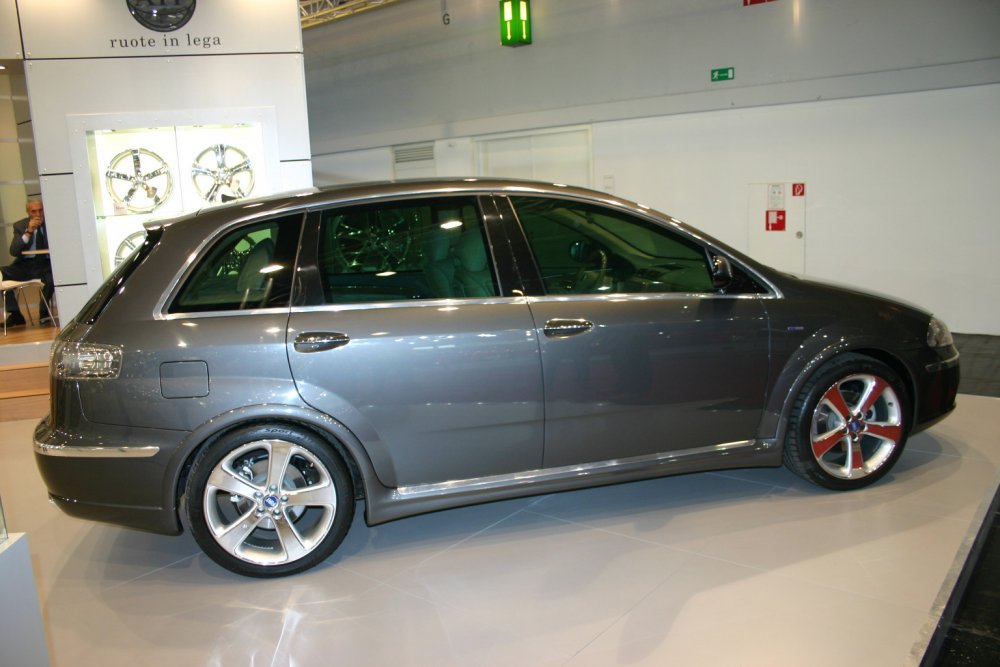 Italdesign/Giugiaro Fiat Croma 8ttoV - 2005 Frankfurt IAA