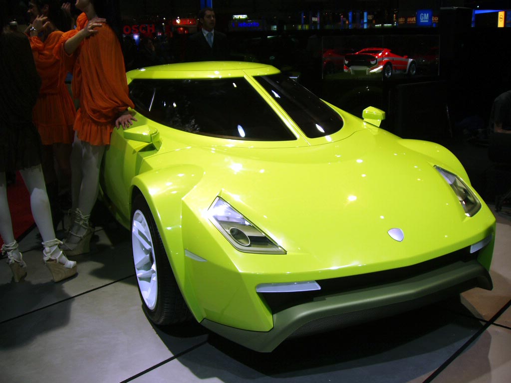 Fenomen Holistic Design Stratos concept at the 2005 Geneva Salon