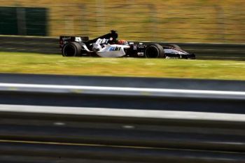 The Minardi drivers both enjoyed trouble-free practice sessions this morning, before consolidating the progress made with solid  performances  during  afternoon  qualifying