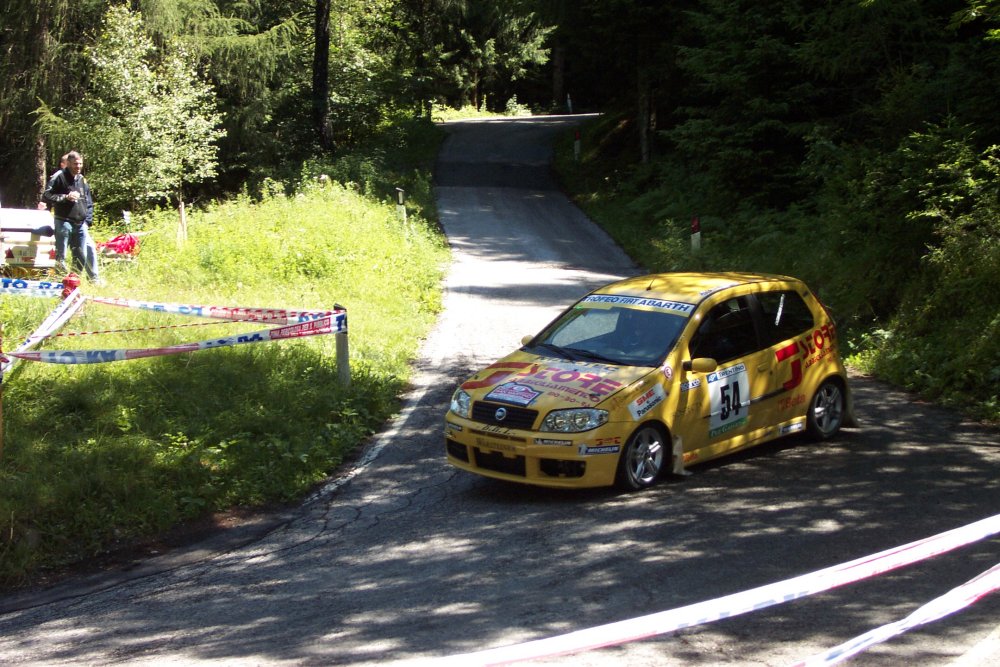 The sixth round of the CSAI sanctioned 2005 Italian Rally Championship, the San Martino Rally, saw Paolo Andreucci in the official Fiat Punto Super 1600 claim victory in the front wheel drive category, as well as second place overall.