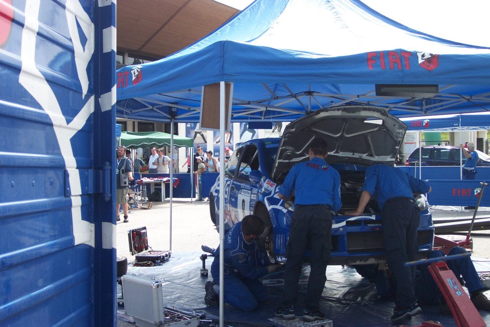 The sixth round of the CSAI sanctioned 2005 Italian Rally Championship, the San Martino Rally, saw Paolo Andreucci in the official Fiat Punto Super 1600 claim victory in the front wheel drive category, as well as second place overall.