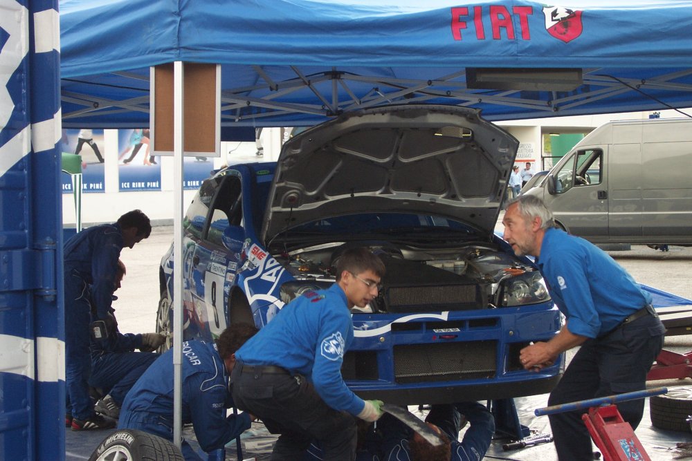 The sixth round of the CSAI sanctioned 2005 Italian Rally Championship, the San Martino Rally, saw Paolo Andreucci in the official Fiat Punto Super 1600 claim victory in the front wheel drive category, as well as second place overall.