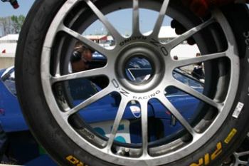 The Maserati MC 12, in the hands of Andrea Bertolini and Fabrizio De Simone, qualified third in the GT1 class this afternoon for tomorrow's ALMS Grand Prix of Atlanta