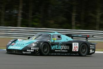 With most cars concentrating on race set-up, and having used their new tyres in the morning session, the afternoon 45-minutes were slightly slower. The session was led by two Maserati cars, the nr 10 Vitaphone car of Babini and Biagi, with the nr 16 JMB car of Peter, Buncombe and Rusinov second